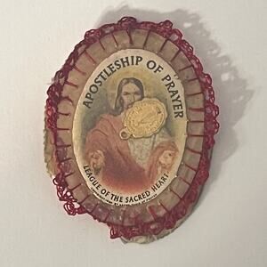 Apostleship Of Prayer League Of The Sacred Heart Scapular With Golden Relic